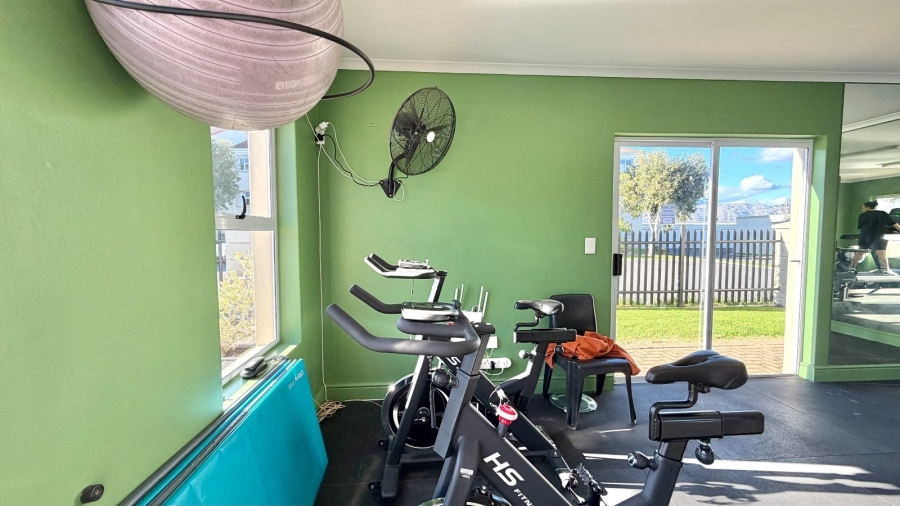 2 Bedroom Property for Sale in Heritage Park Western Cape